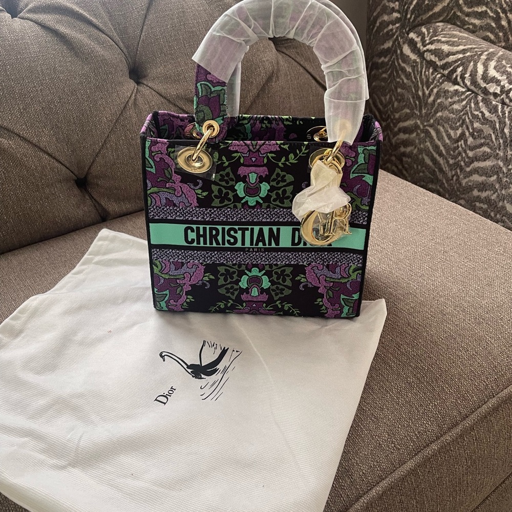 Cute chic bag